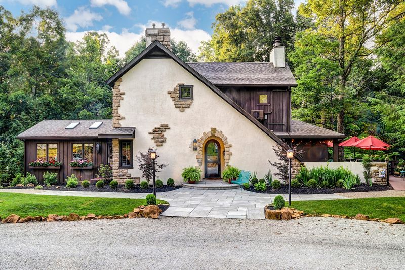 2. Glenlaurel Dining, Rockbridge