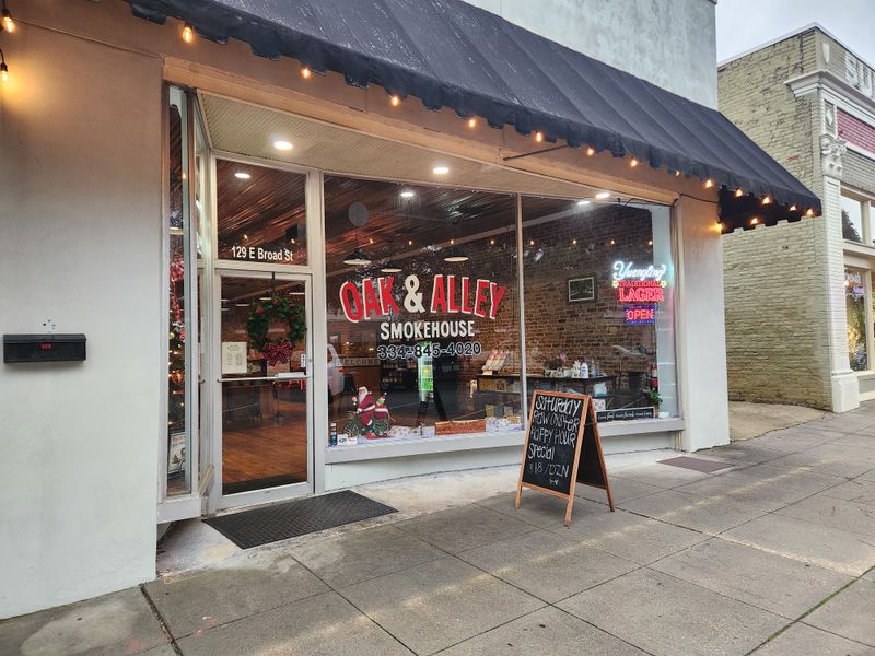 2. Oak and Alley Smokehouse – Eufaula, Alabama