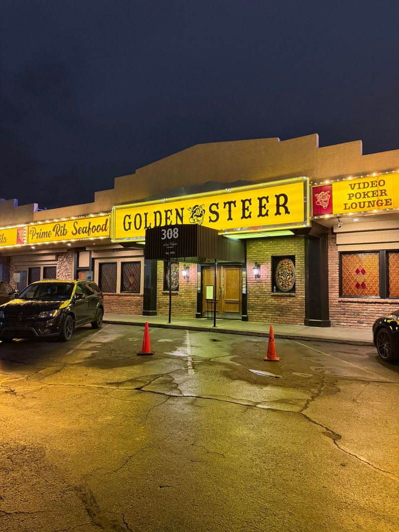 2. Golden Steer Steakhouse - Las Vegas, Nevada