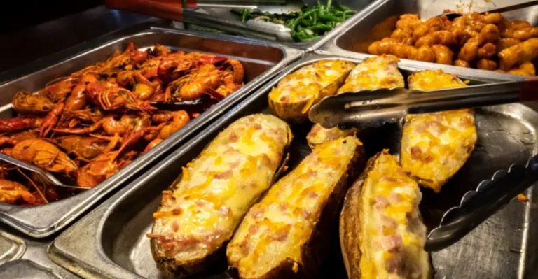 10 Arizona Buffets That Will Make You Come Back For More