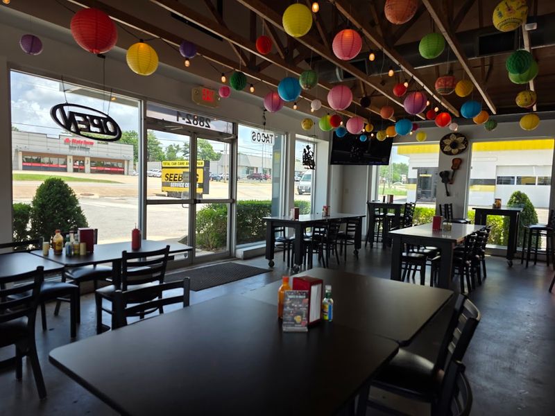 Taqueria Michoacan, Rogers