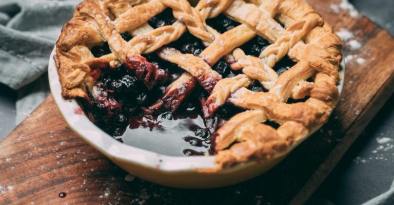 10 Beloved Oregon Snacks That Make Rainy Days Feel Like A Treat