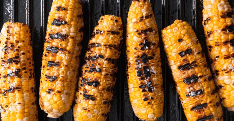 10 Best Ways To Reheat Corn On The Cob Without Losing Its Juicy Flavor