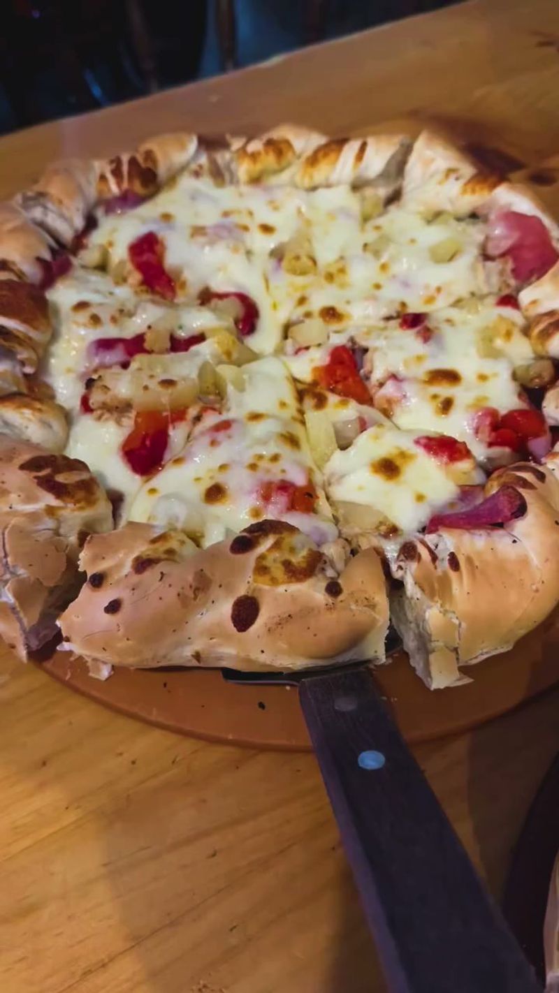 Colorado-Style Pizza (Mountain Pie With Honey)