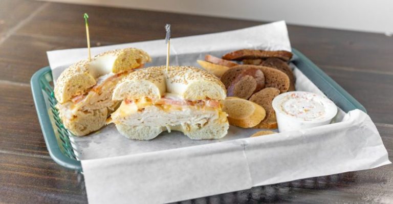 10 Connecticut Foods That Outsiders Question Until They Taste Them Fresh