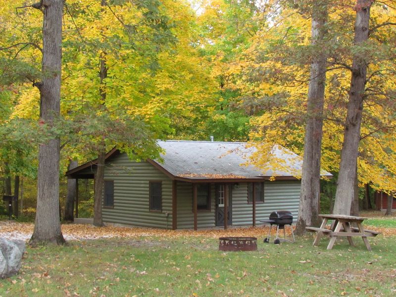 Kishauwau Cabins, Tonica