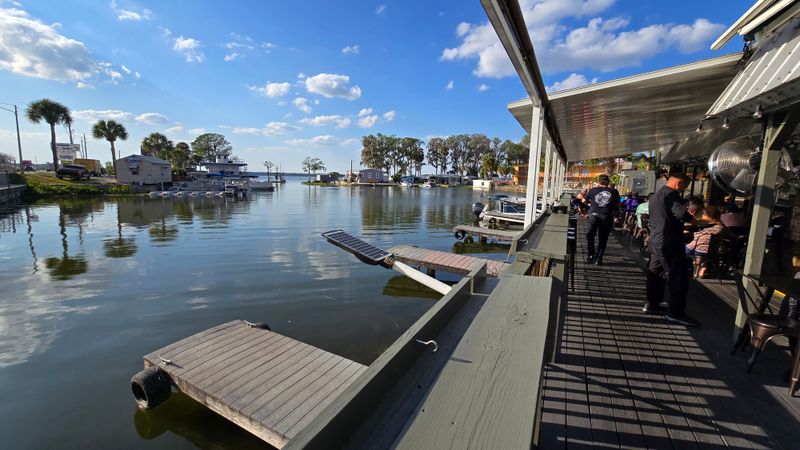 Fish Camp Lake Eustis – Tavares