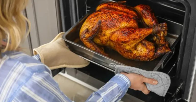 10 Foods That Actually Turn Toxic When Reheated & 10 That Reheat Perfectly