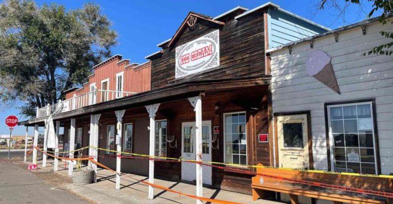 10 Forgotten Ghost Towns In Oregon That Are Surprisingly Beautiful