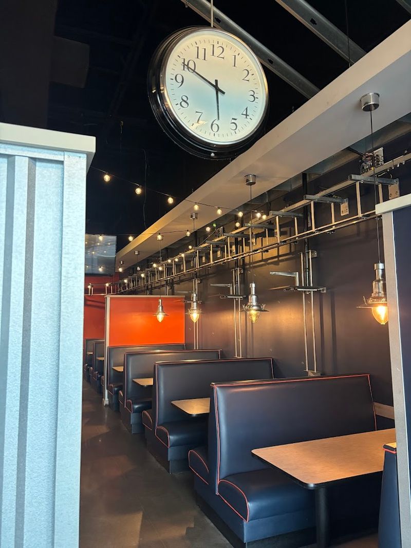 All Aboard Restaurant & Grill, Benton