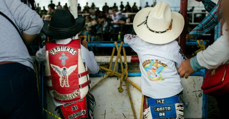 10 Funny Little Things Tourists Do In Texas That Locals Find Endearing