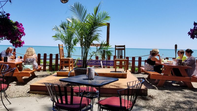 The Waterfront Café – Chicago