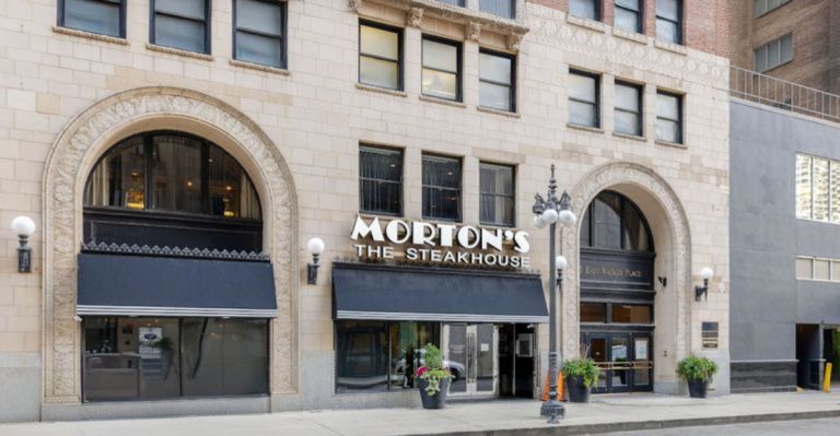 10 Illinois Steakhouse Chains That Keep Customers Coming Back For Their Ribeye