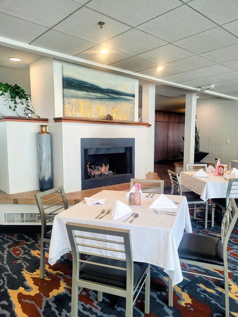 Nolan's Restaurant At Illinois Beach Hotel – Zion