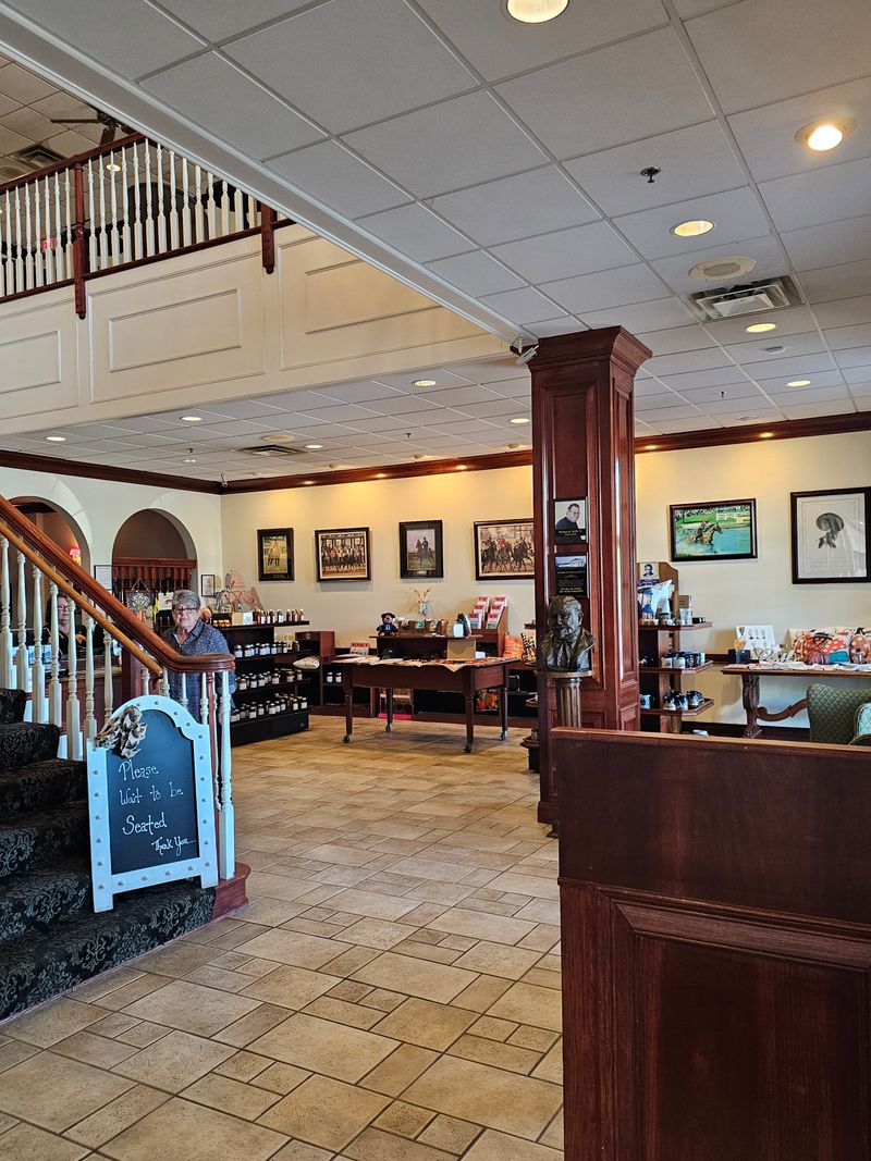 Claudia Sanders Dinner House