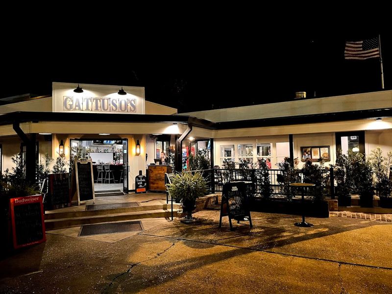 Gattuso's Neighborhood Restaurant & Bar