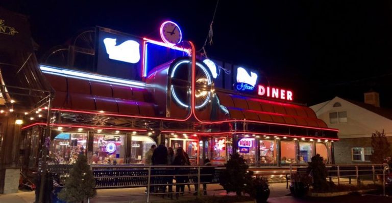 10 Local New Jersey Diners That Serve Food Worth Waiting For