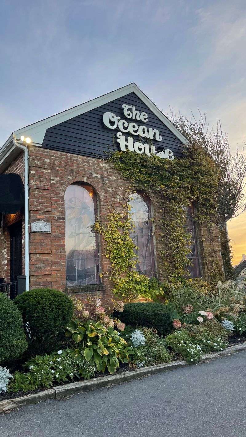 The Ocean House Restaurant – Dennis Port, MA