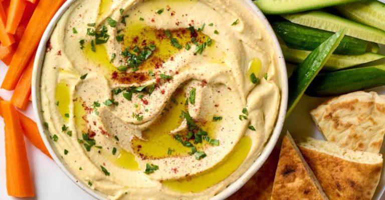 10 Mistakes That Are Ruining Your Homemade Hummus