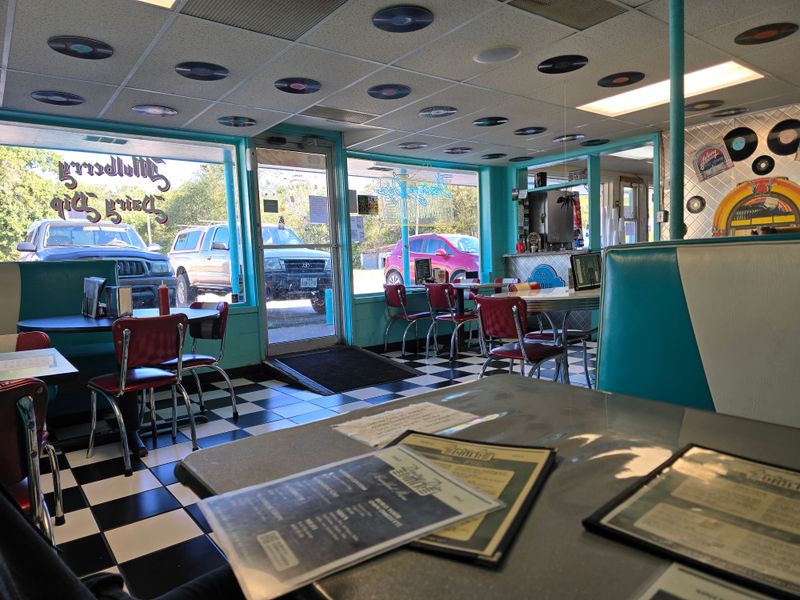 Dairy Dip Diner, Mulberry