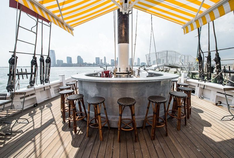 Grand Banks: Oyster Heaven On A Historic Schooner