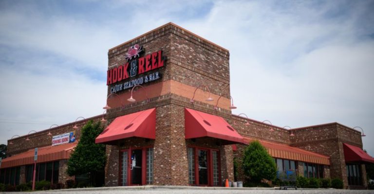 10 North Carolina Restaurant Chains Serving The State’s Best Fried Fish