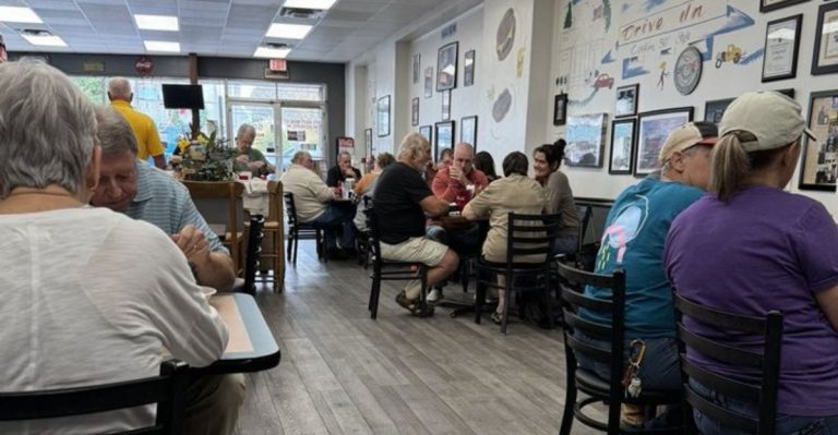 10 Nostalgic Milkshake Spots In North Carolina That Channel The ’50s