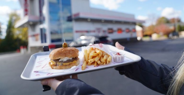 10 Ohio Drive-In Burger Joints That Locals Say Still Taste Like The Good Old Days
