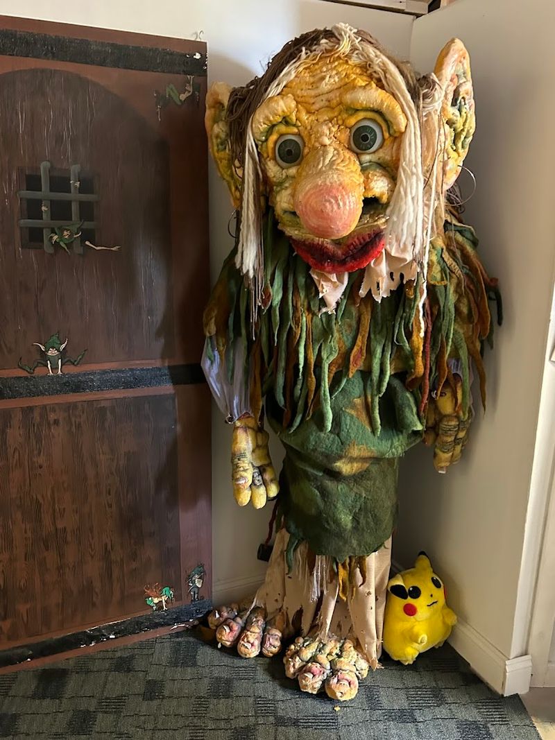 The Troll Hole Museum, Alliance