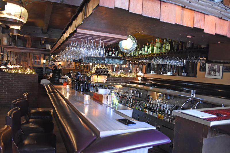 Log Cabin Steakhouse – Galena