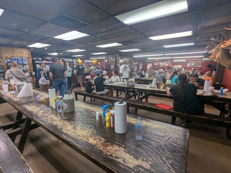 Cooper’s Old Time Pit Bar-B-Que