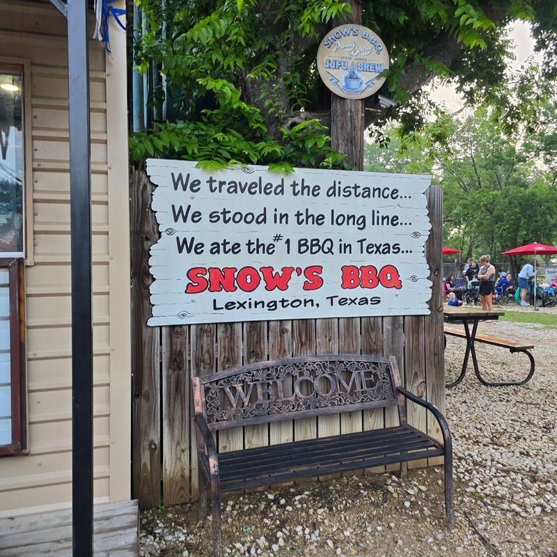 Snow’s BBQ