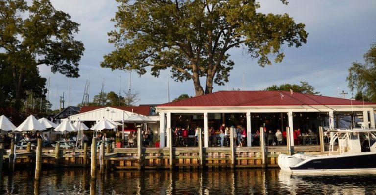 10 Timeless Crab Shacks In Maryland Worth Going Out Of Your Way For