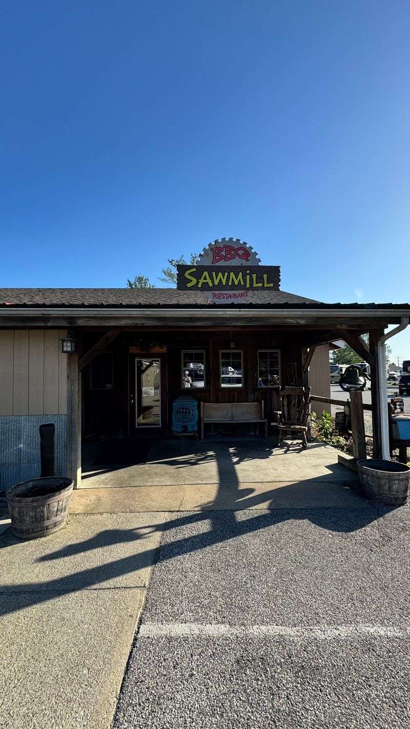 Sawmill BBQ - Cahokia