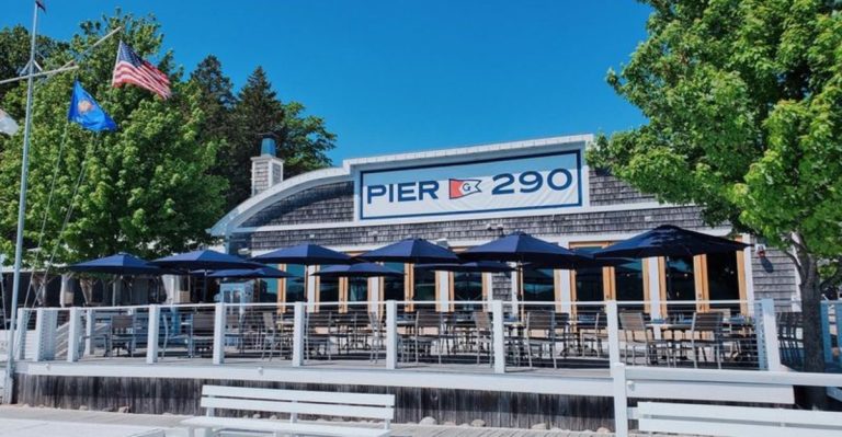 10 Wisconsin Lakefront Restaurants With Food That Matches The View