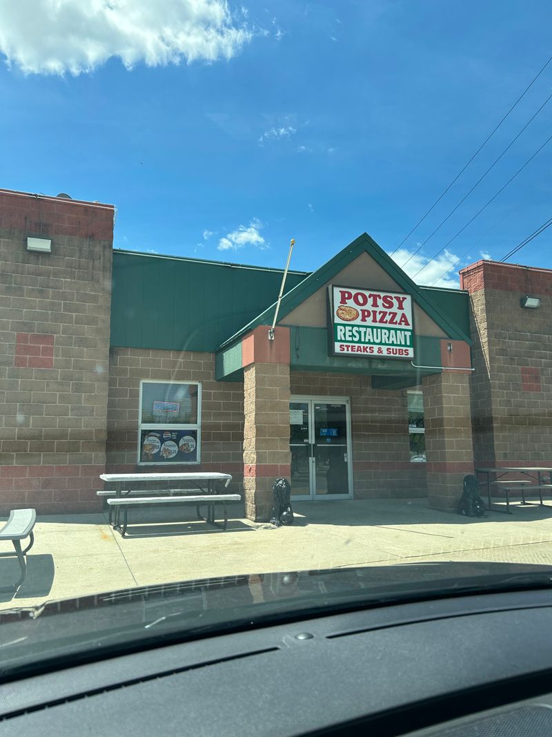 11. Potsy Pizza