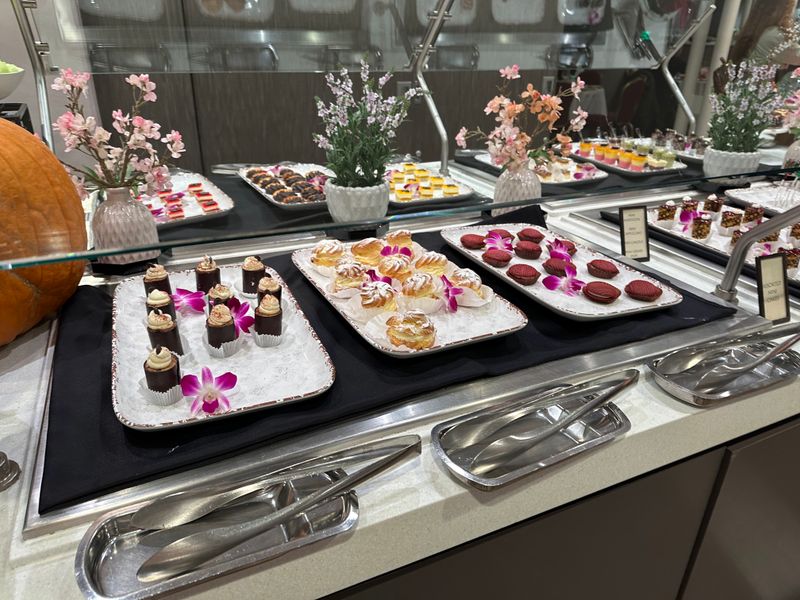 Cafe Sierra, Los Angeles