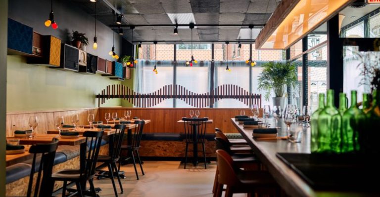 11 Authentic Thai Restaurants In Illinois That Locals Say Are Always Worth The Trip