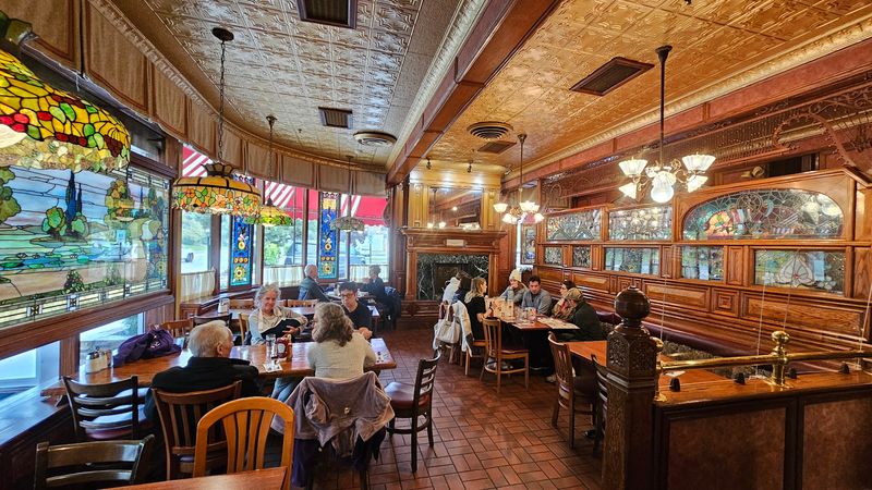 Walker Bros. Original Pancake House - Wilmette