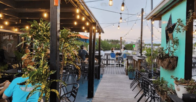 11 Florida Seafood Shacks Famous Statewide For One Iconic Plate