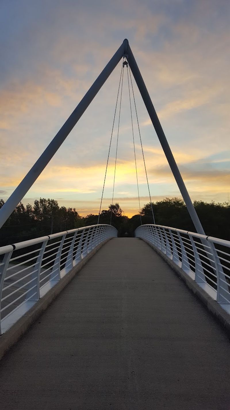 11 Illinois Rail-Trail Towns Made For A Relaxed 2026 Escape
