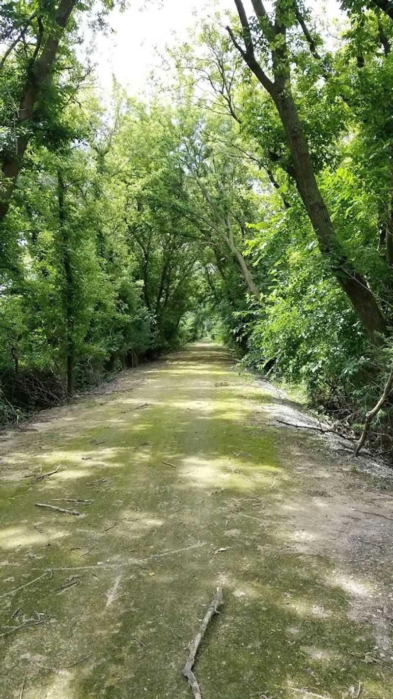 11 Illinois Rail-Trail Towns Made For A Relaxed 2026 Escape