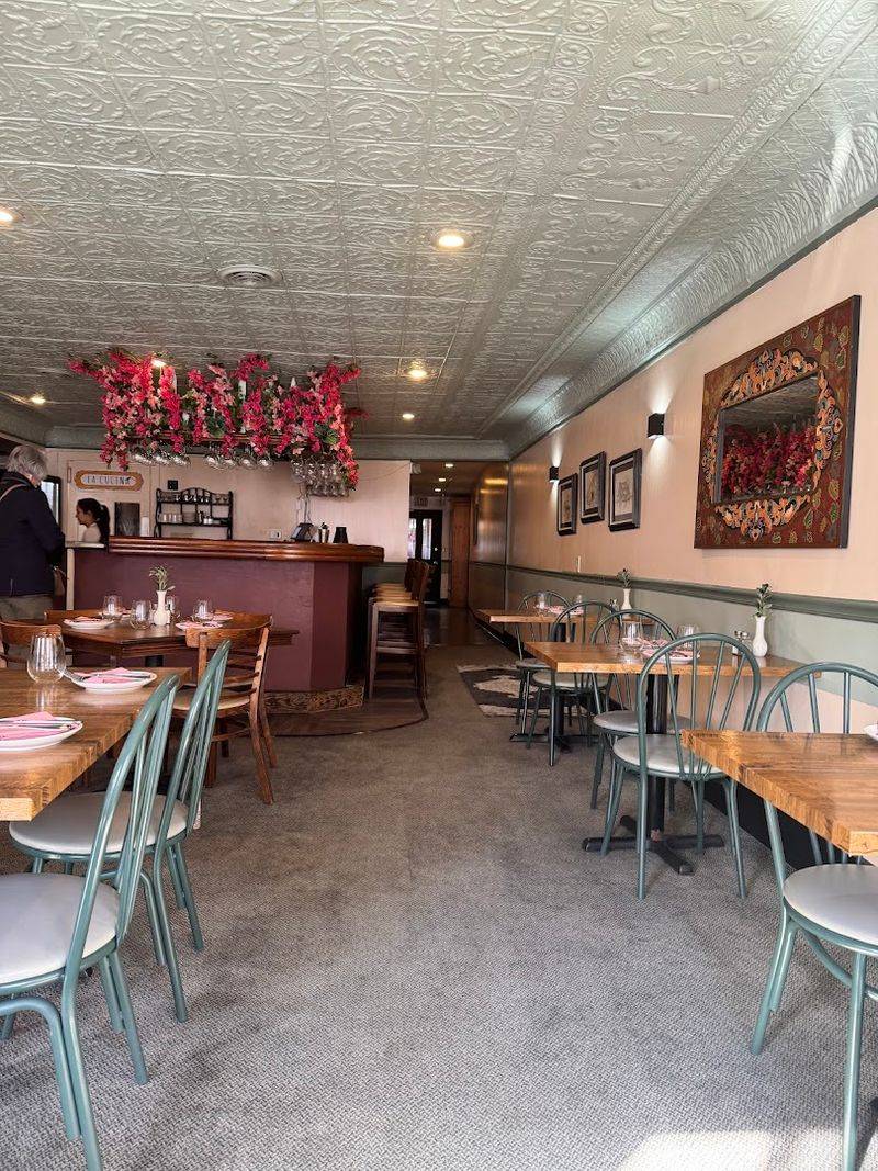 Caliza Mediterranean Cuisine - Galena