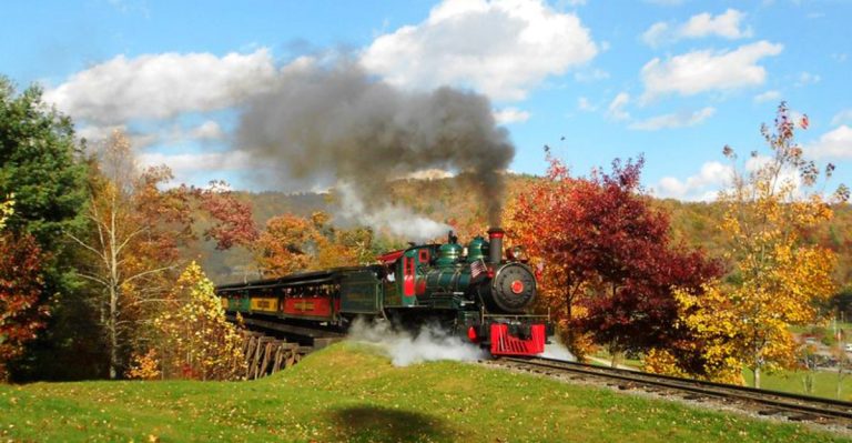 11 North Carolina Train Rides That Capture The State’s Most Stunning Fall Scenery
