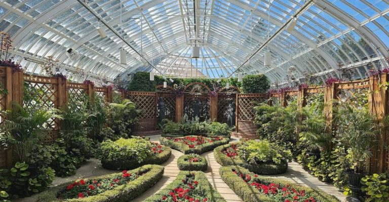 11 Pennsylvania Spots Made For Easter Photos With Kids And Loved Ones