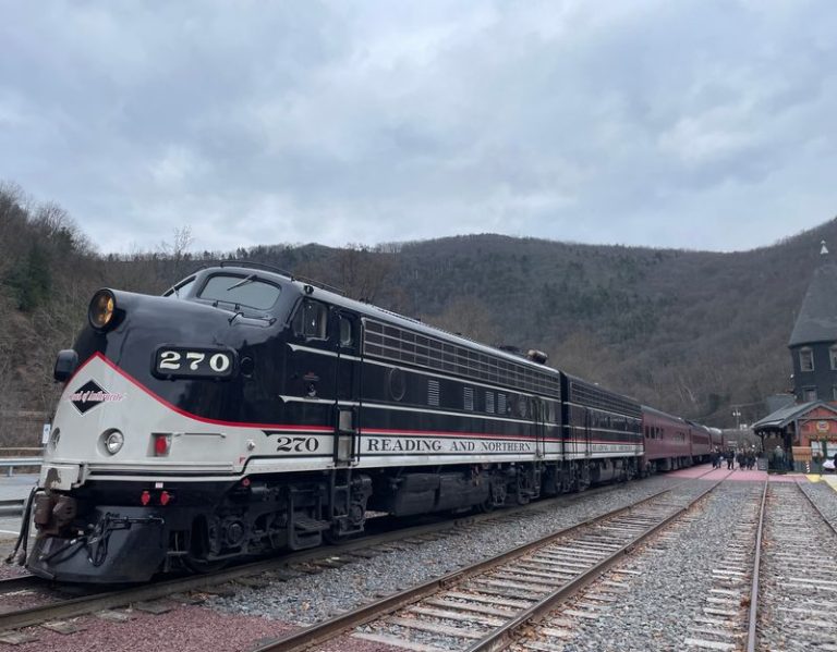 11 Pennsylvania Winter Train Rides With Scenery Straight Out Of A Snow ...