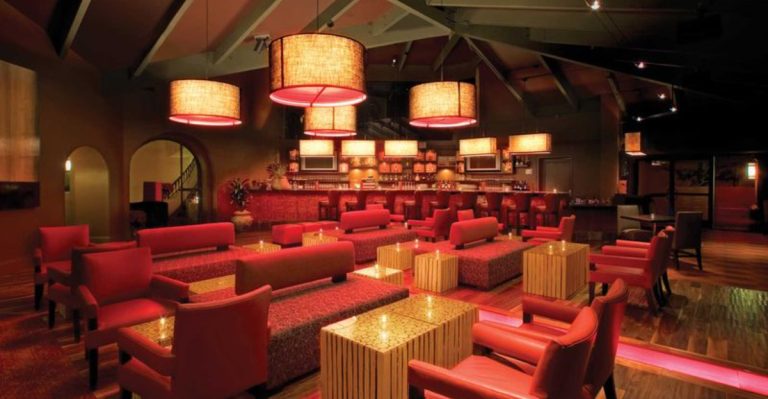 11 Restaurants In Phoenix, Arizona To Make Your Valentine’s Day A Night To Remember