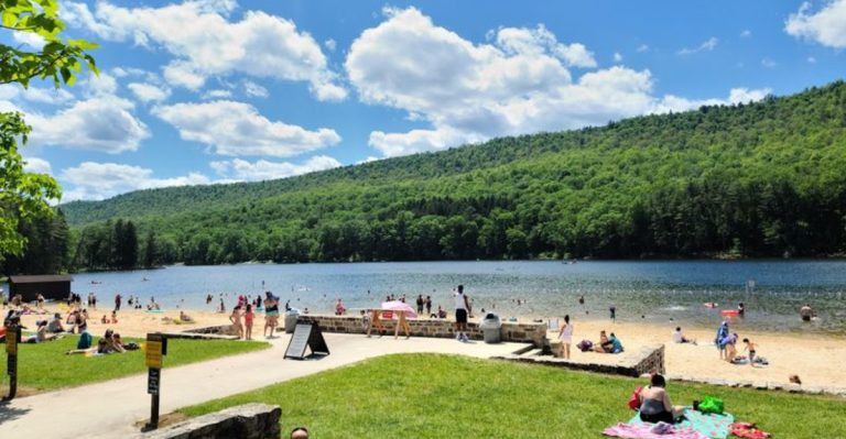 11 Scenic Pennsylvania Lake Beaches Where Every Summer Trip Feels Like A Treasure Hunt