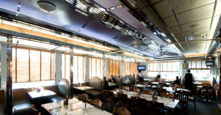 11 Underrated New York Breakfast Spots That Don’t Chase Hype (They Just Serve Great Food)