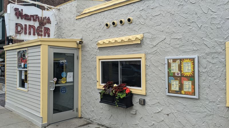 Henry’s Diner